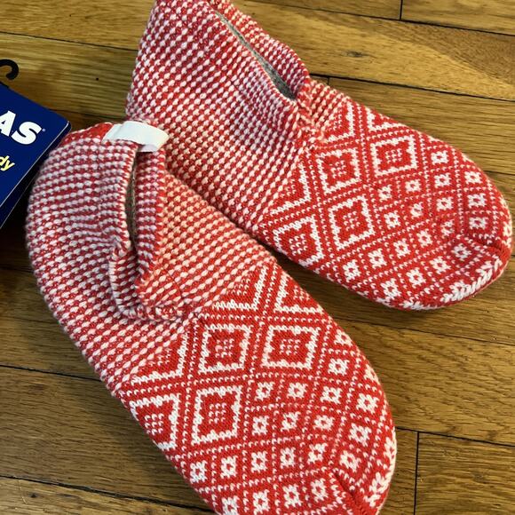 Bombas The Gripper Slipper Size Medium (US 9-11.5) Red Used With Package - Picture 4 of 6